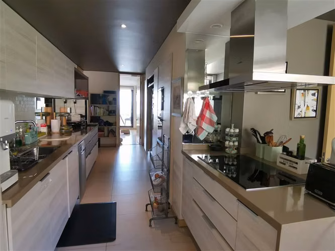 Departamento en venta de 3 dorm. en Las Condes