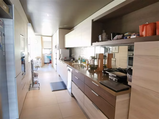 Departamento en venta de 3 dorm. en Las Condes