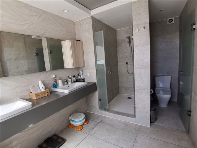Departamento en venta de 3 dorm. en Las Condes