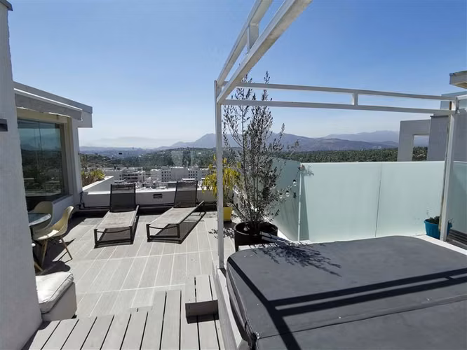 Departamento en venta de 3 dorm. en Las Condes