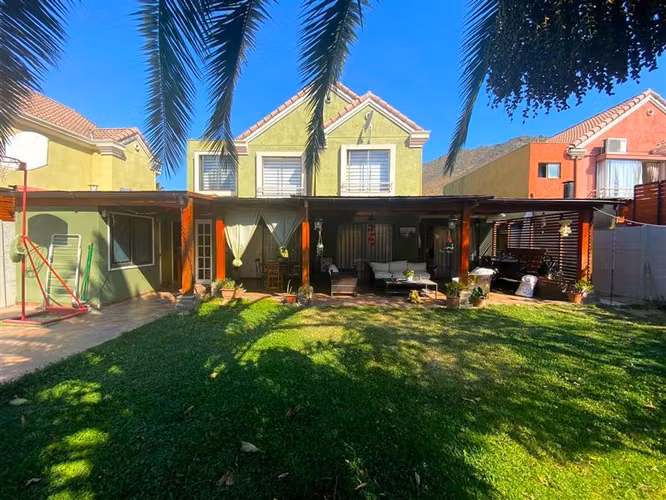 EN CONDOMINIO / 350 M2 DE TERRENO
