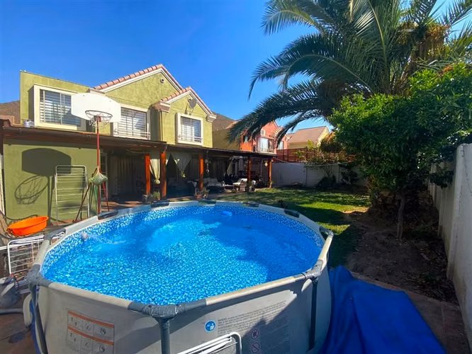 EN CONDOMINIO / 350 M2 DE TERRENO