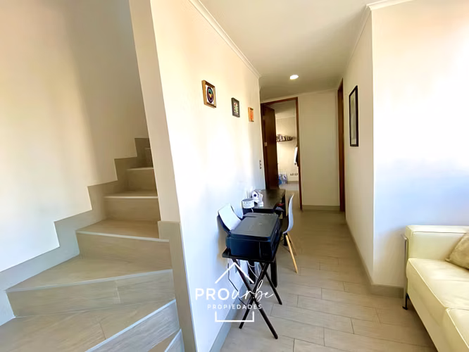 TownHouse de 3 pisos con patio y terraza panorámica - Imagen 26