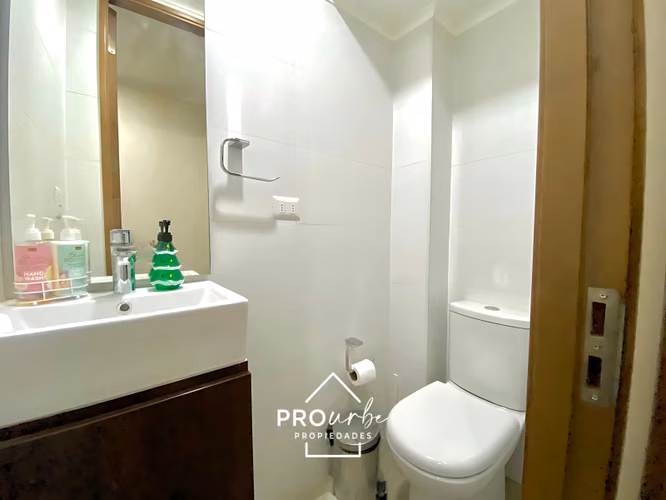 TownHouse de 3 pisos con patio y terraza panorámica - Imagen 15