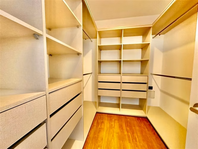 Departamento en venta de 3 dorm. en La Reina