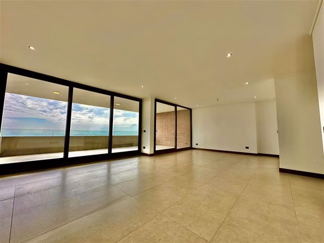Departamento en venta de 3 dorm. en La Reina