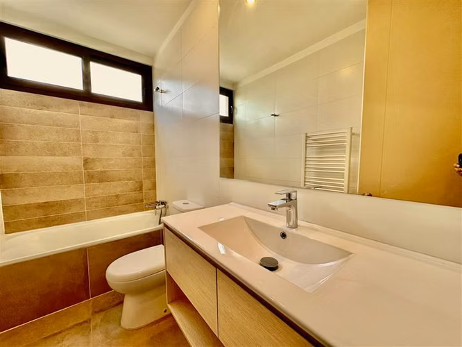 Departamento en venta de 3 dorm. en La Reina