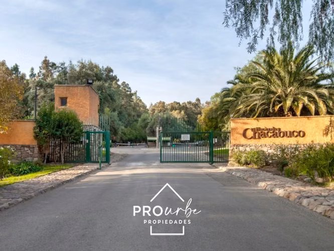 Mitad de Precio en Casa Hacienda Chacabuco. 2,6 has, Colina