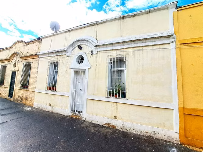 Casa en venta de 3 dorm. en comuna de Santiago