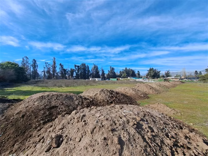Sitio de 15.000m2 en arriendo en Colina Av Chicureo