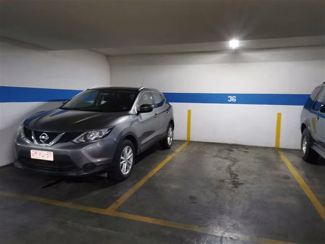 Estacionamiento en venta en Las Condes