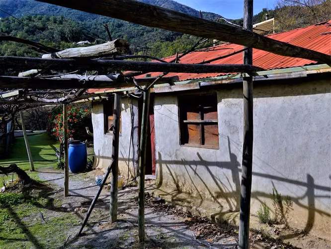 Parcela con casa 3D, 1B, 8 est. y piscina en venta en Olmué