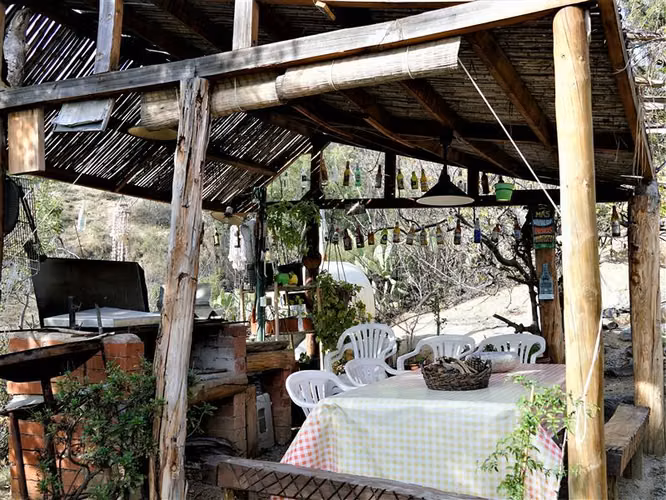 Parcela con casa 3D, 1B, 8 est. y piscina en venta en Olmué
