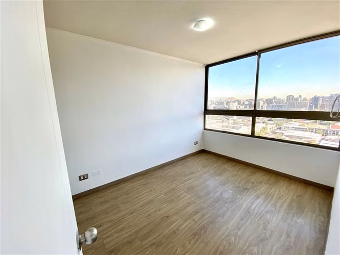 Cerca Metro Avenida Matta / 1D 1B. en Santiago