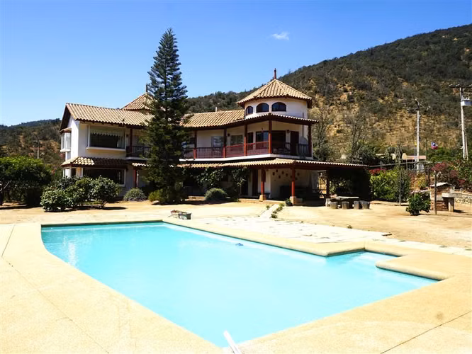 Casa 5D -5B Piscina en parcela, LIMACHE.