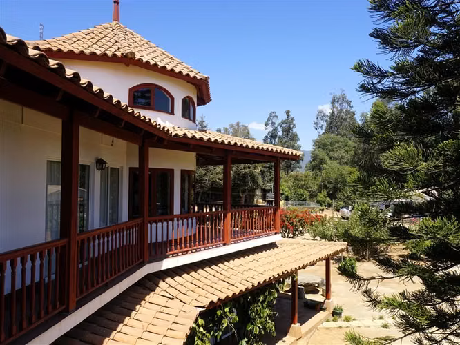 Casa 5D -5B Piscina en parcela, LIMACHE.