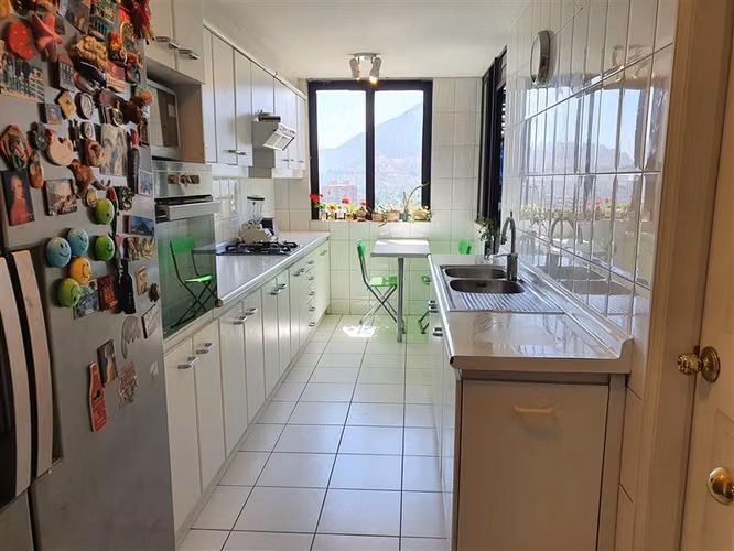 Departamento en venta de 6 dorm. en Vitacura. 4 estac, 2 bod - Imagen 5