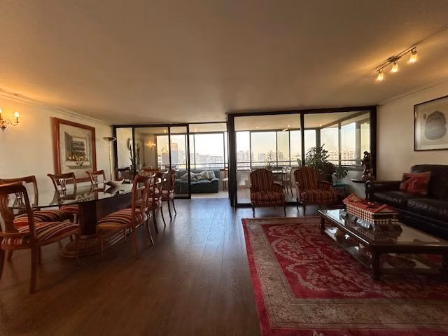 Departamento en venta de 6 dorm. en Vitacura. 4 estac, 2 bod - Imagen 3