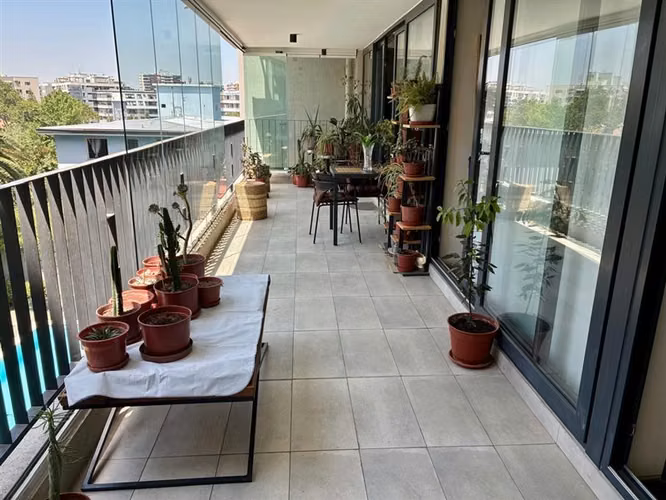 GRAN TERRAZA CON CRISTALES ABATIBLES / 2 ESTACIONAMIENTOS