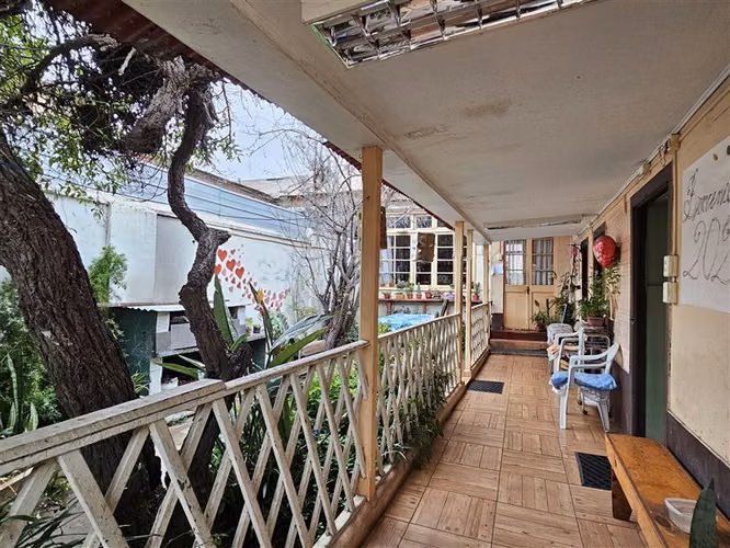 Casa Comercial en Venta / Balmaceda con Pení / Hospital