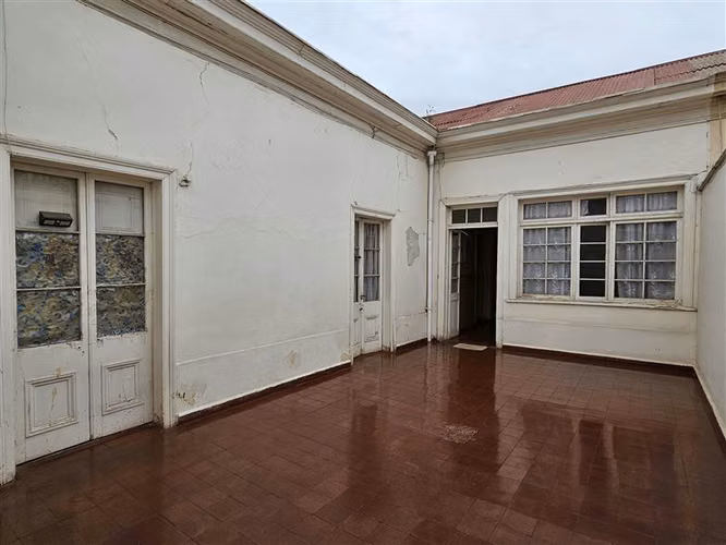 Casa Comercial en Venta / Balmaceda con Pení / Hospital