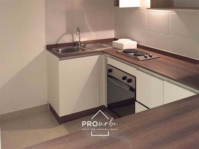 Departamento en venta de 1 dorm. a pasos del metro Santa Ana