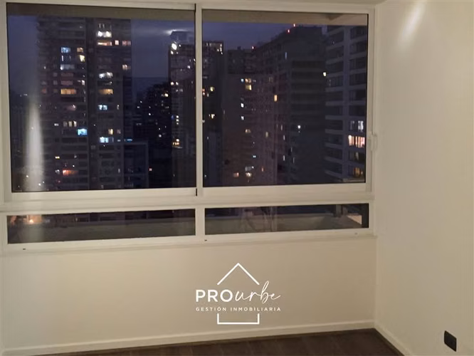 Departamento en venta de 1 dorm. a pasos del metro Santa Ana