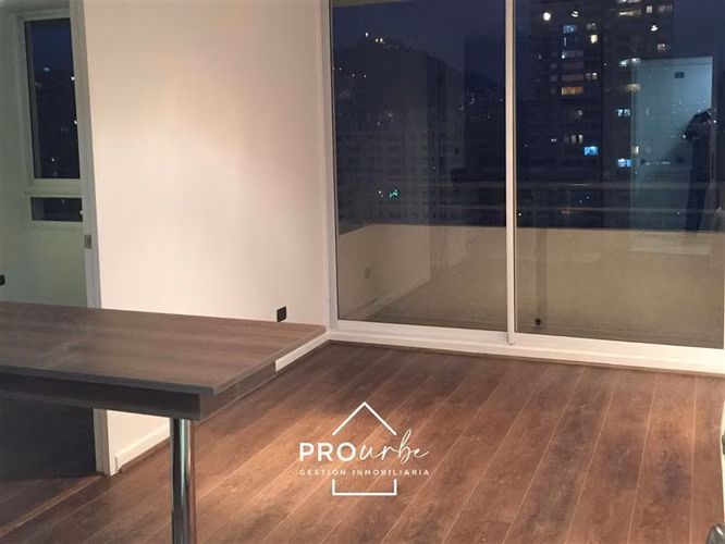 Departamento en venta de 1 dorm. a pasos del metro Santa Ana