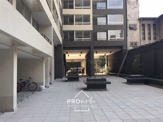 Departamento en venta de 1 dorm. a pasos del metro Santa Ana
