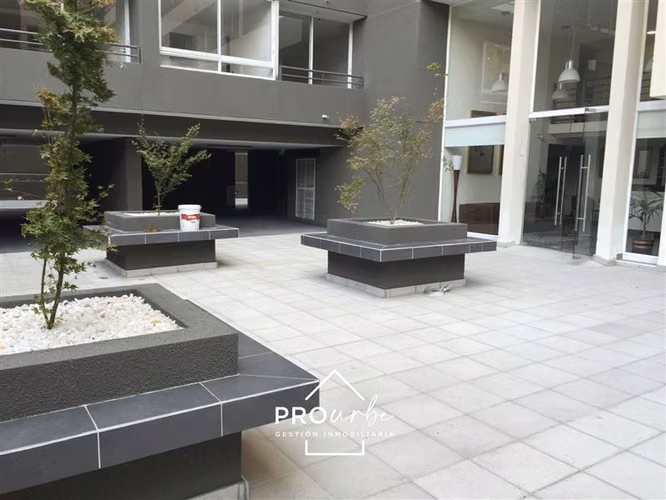 Departamento en venta de 1 dorm. a pasos metro Santa Ana
