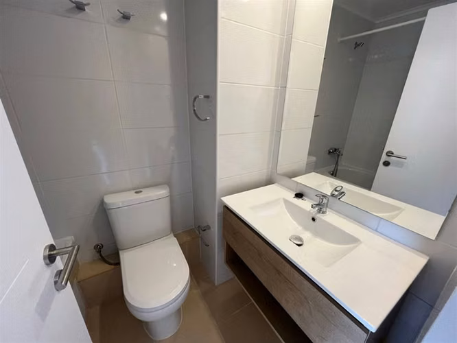 Departamento en venta de 1 dorm. en La Cisterna