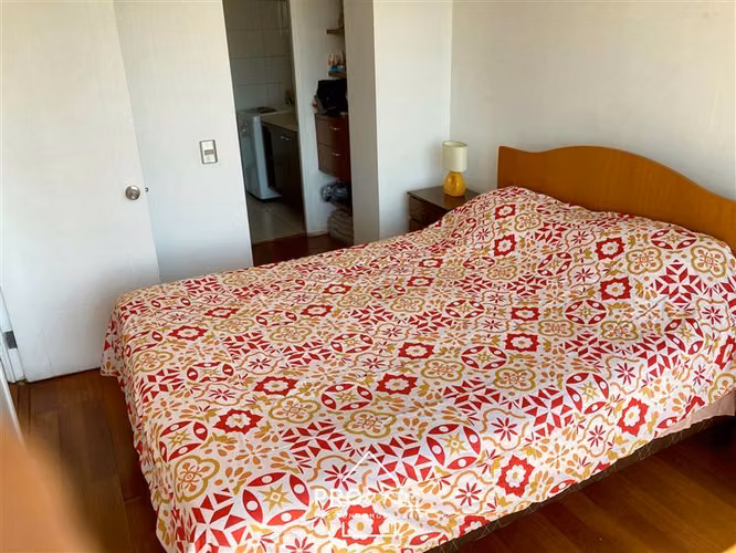 Departamento en venta de 1D/1B, Metro Santa Lucía, Santiago