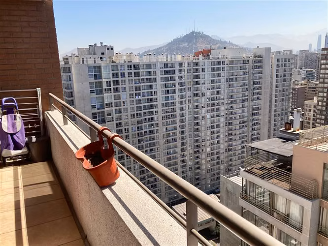 Departamento en venta de 1D/1B, Metro Santa Lucía, Santiago