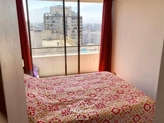 Departamento en venta de 1D/1B, Metro Santa Lucía, Santiago