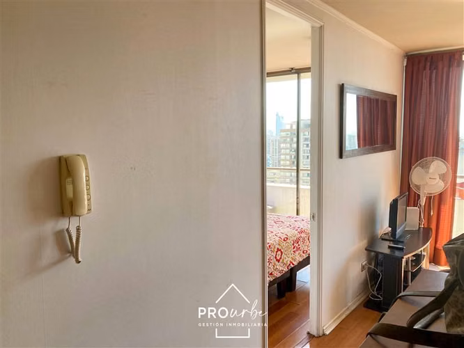 Departamento en venta de 1D/1B, Metro Santa Lucía, Santiago