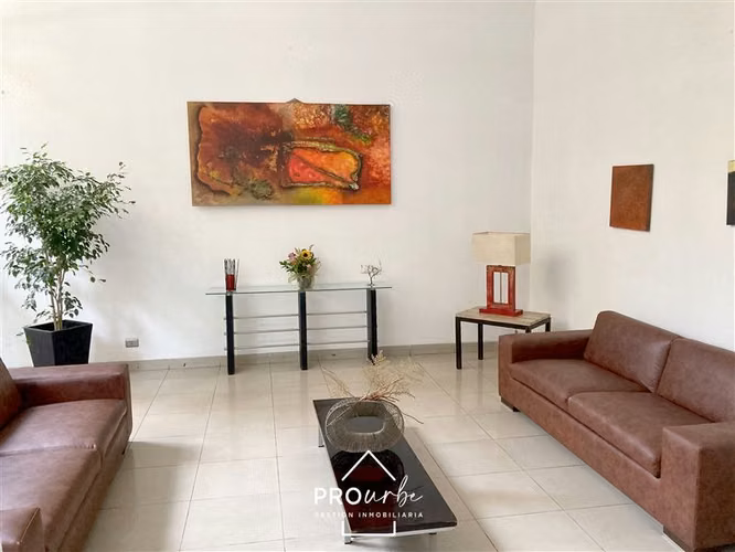 Departamento en venta de 1D/1B, Metro Santa Lucía, Santiago