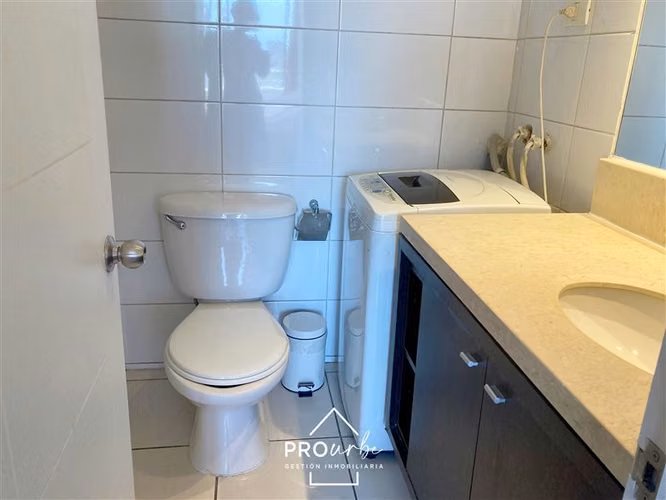 Departamento en venta de 1D/1B, Metro Santa Lucía, Santiago