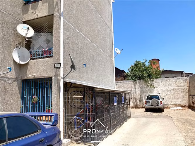 Departamento 2D/1B, vista despejada, Metro Av. Matta, Stgo