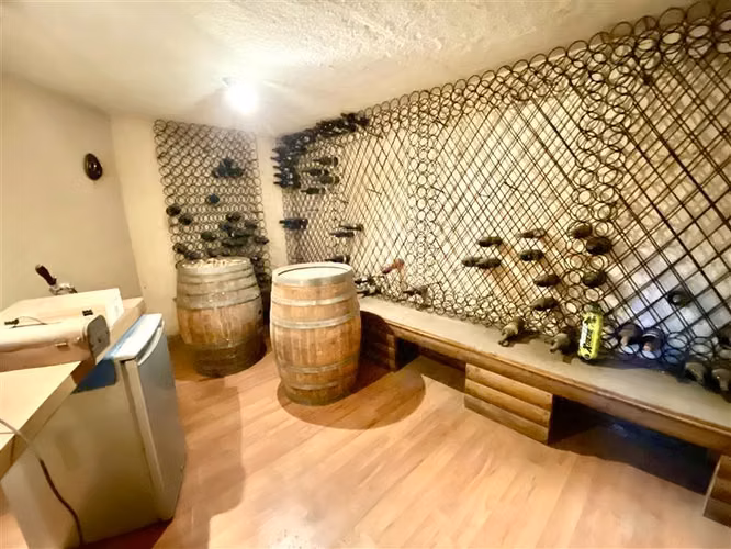 Agradable Parcela con casa en venta Vilches