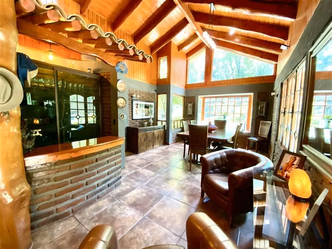 Agradable Parcela con casa en venta Vilches