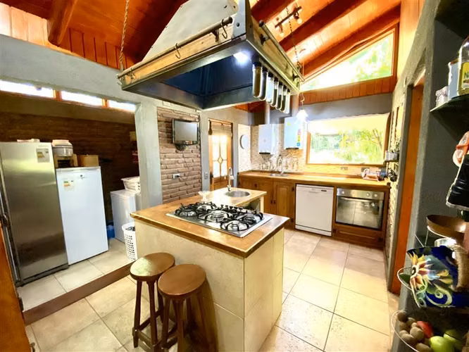 Agradable Parcela con casa en venta Vilches