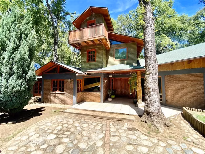 Agradable Parcela con casa en venta Vilches