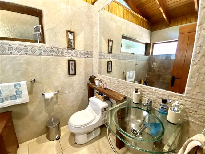 Agradable Parcela con casa en venta Vilches