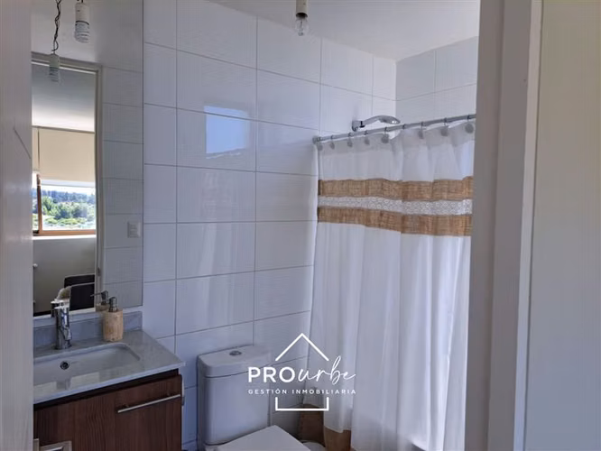 3 dormitorios, 2 en suite, piscina, cancha de golf, amoblado