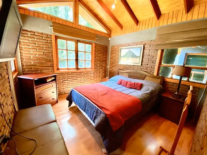 Hermosa casa en venta de 4 dorm. Vilches