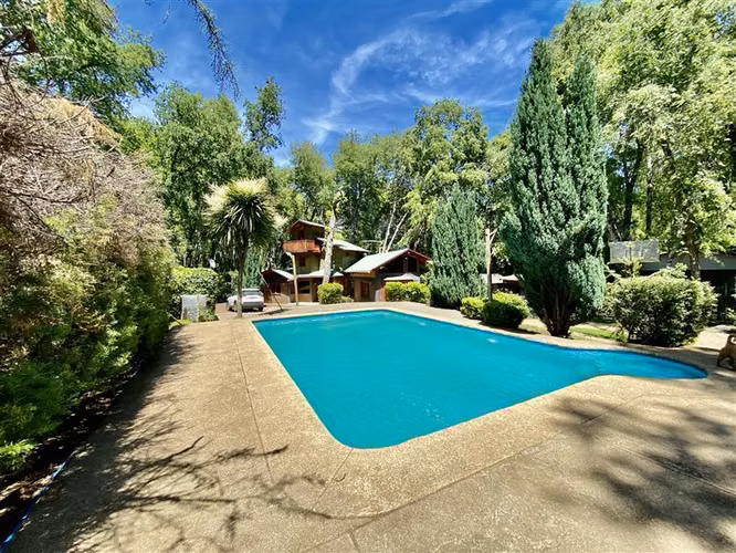 Hermosa casa en venta de 4 dorm. Vilches