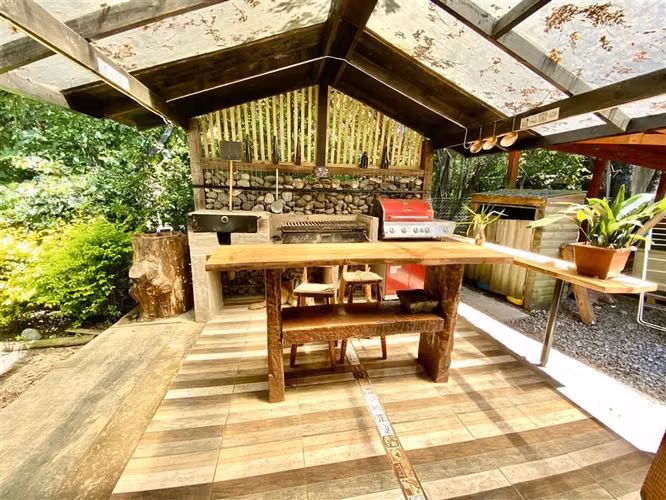 Hermosa casa en venta de 4 dorm. Vilches