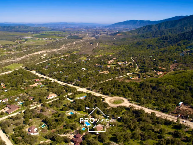 Venta parcela 5000m2 en Altos de Olmué urbanizada