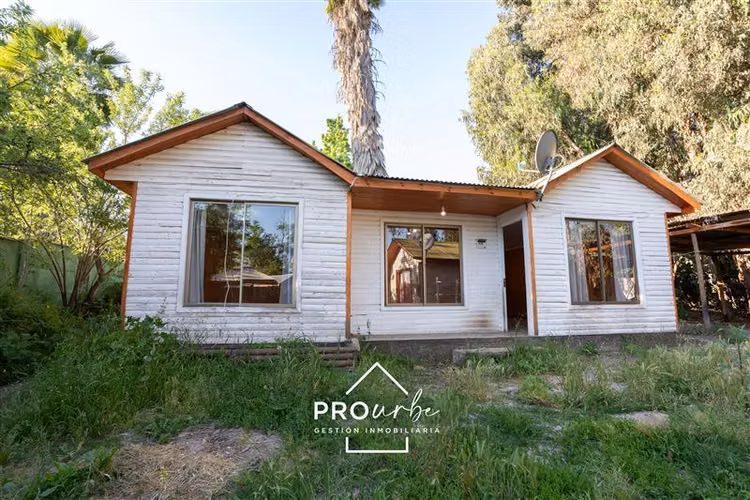 Parcela casa principal, más 2 cabañas, con derecho de agua