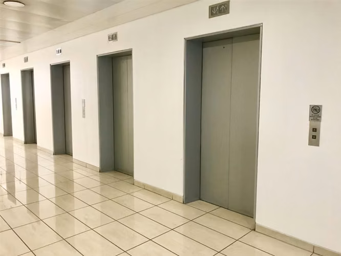 Oficina en arriendo en Las Condes - Imagen 2
